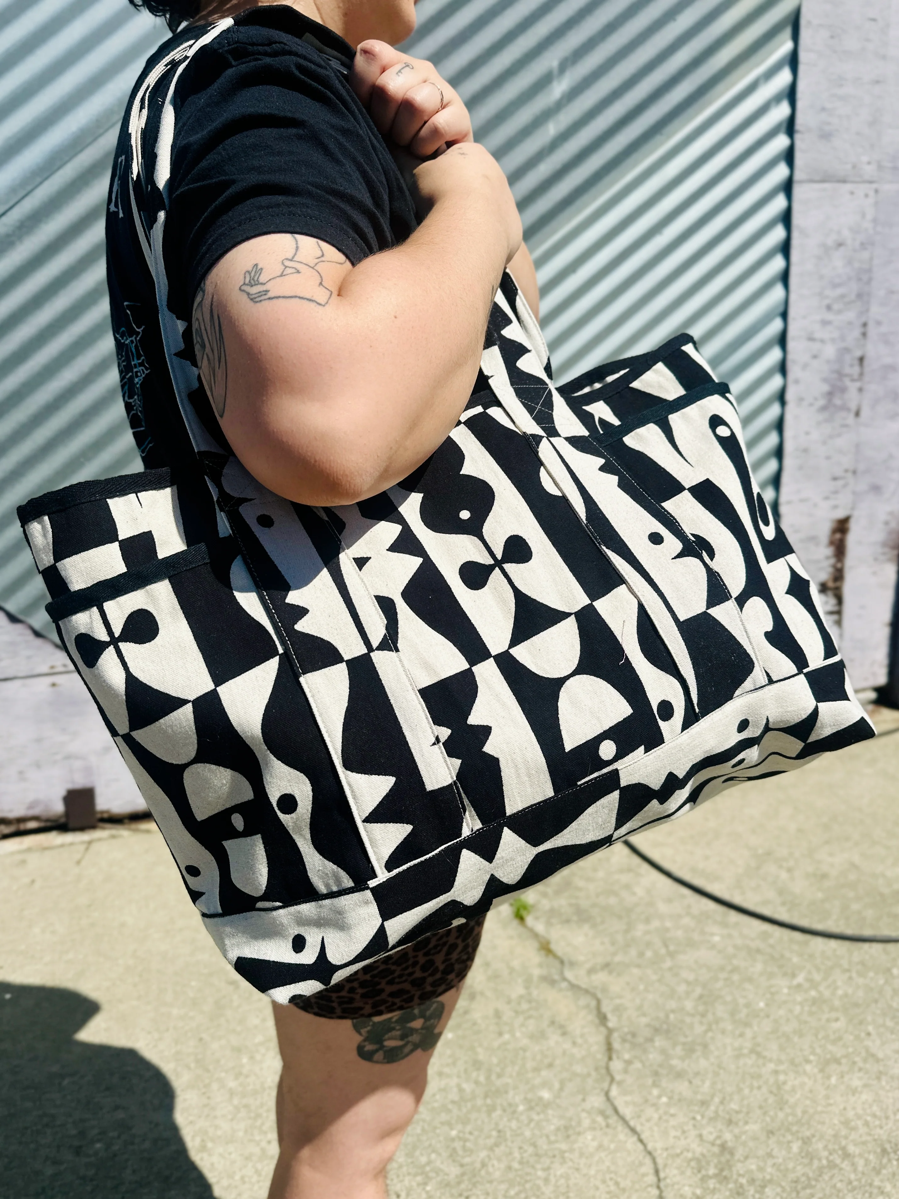 Maker Tote - Illusions - Image 2