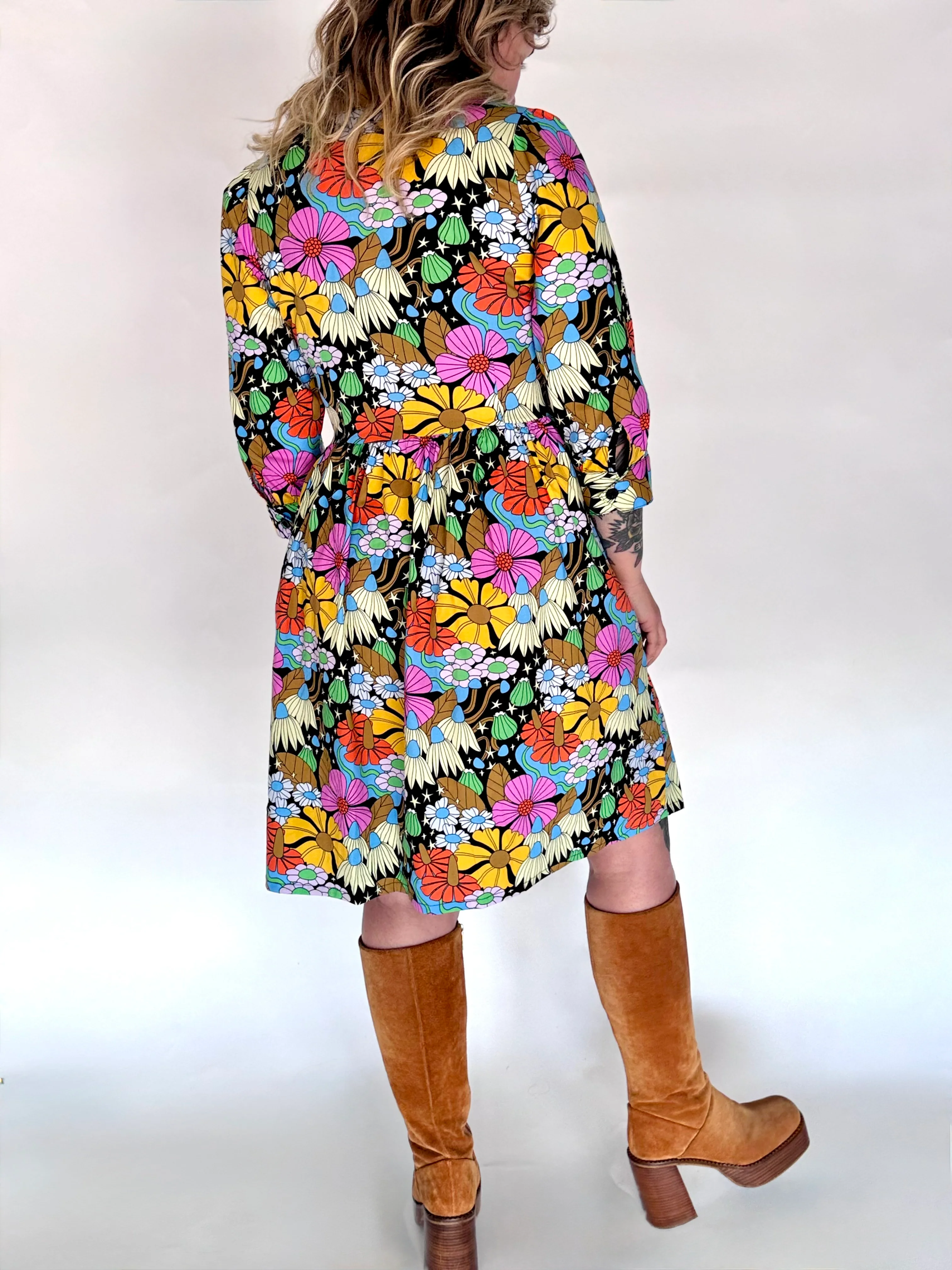Betty Cosmic Floral - Image 5