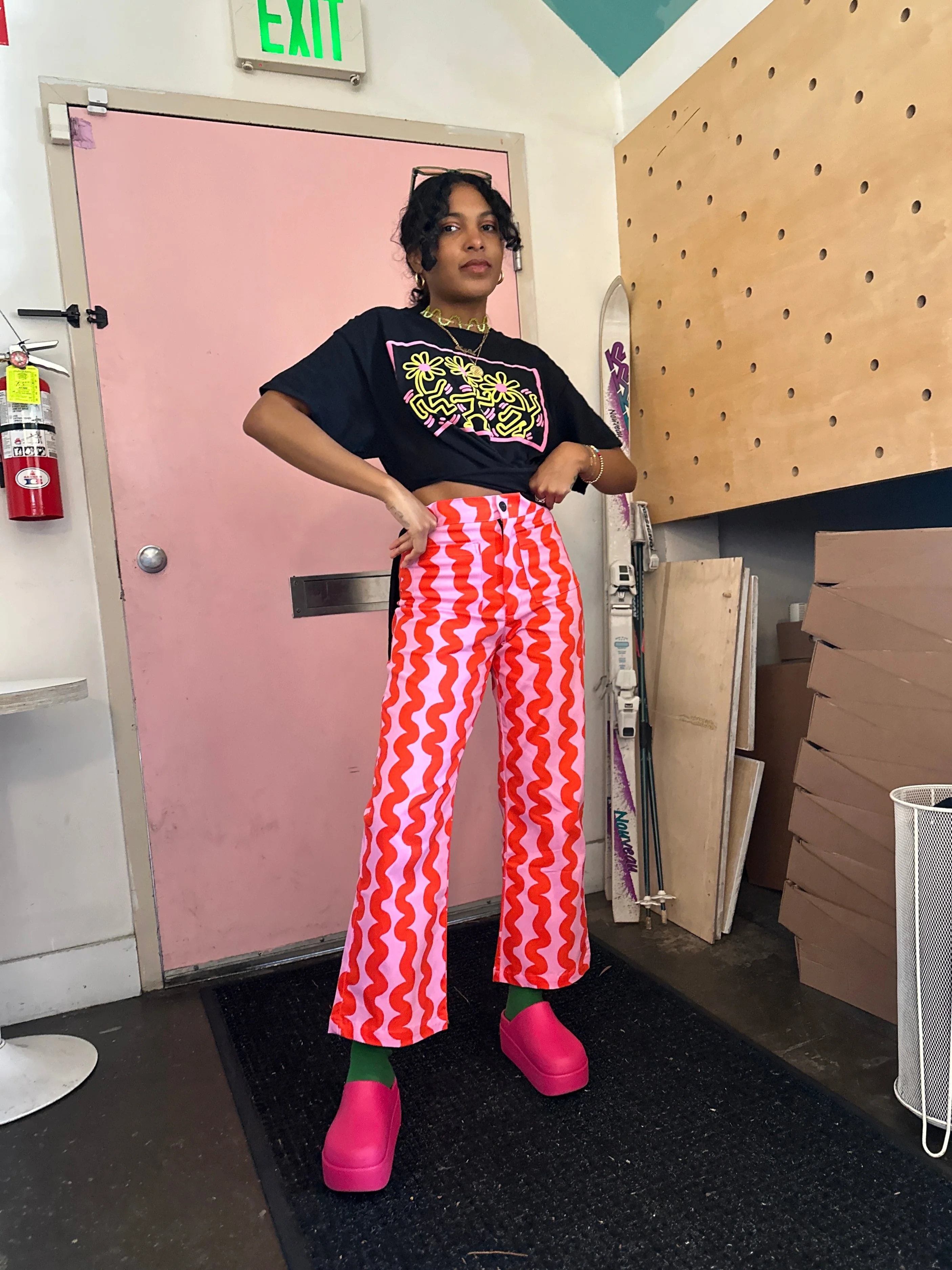 Casual Bell Pink Squiggle - Image 9
