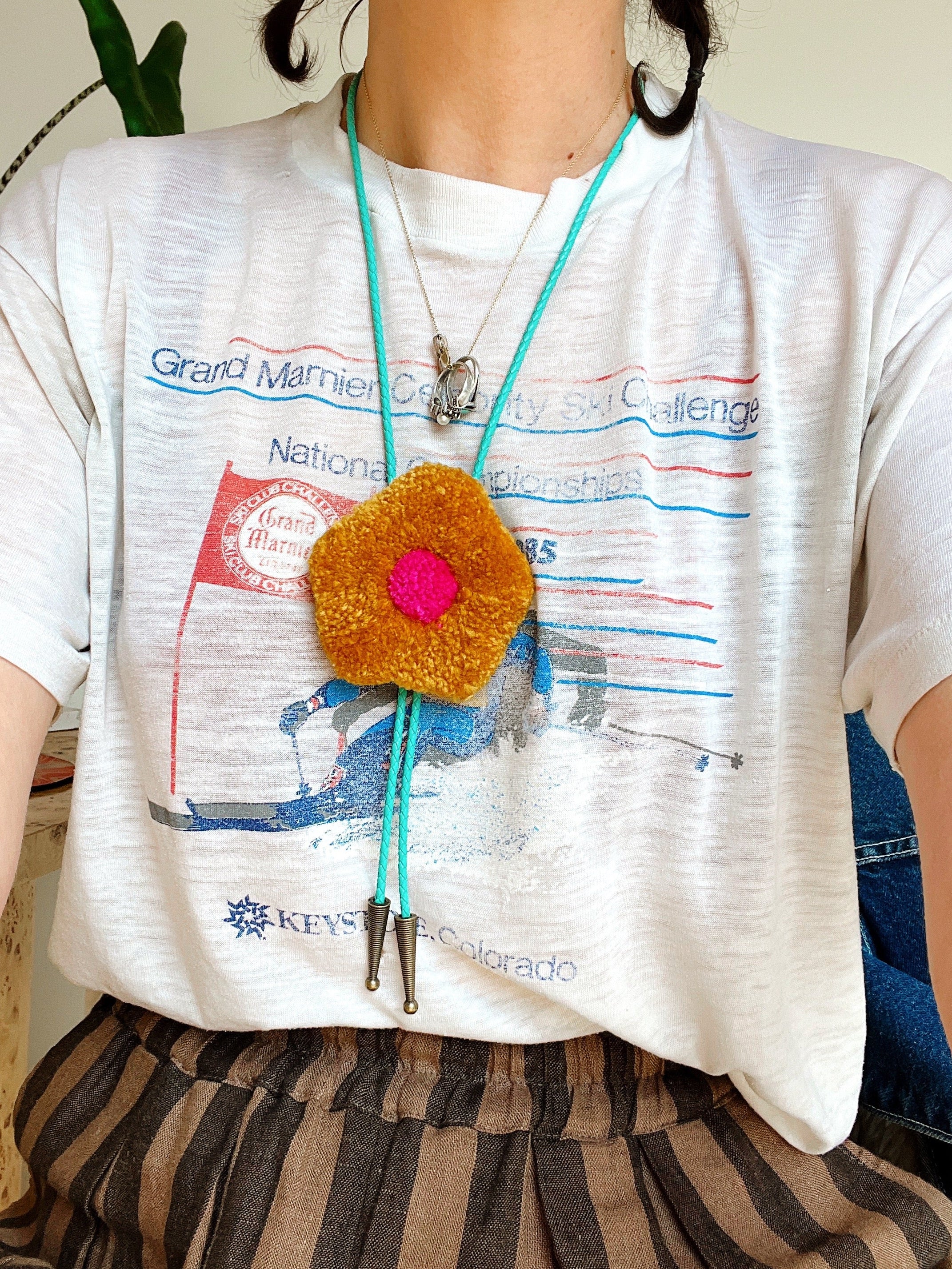 Daisy Tufted Bolo Tie - Yellow & Red