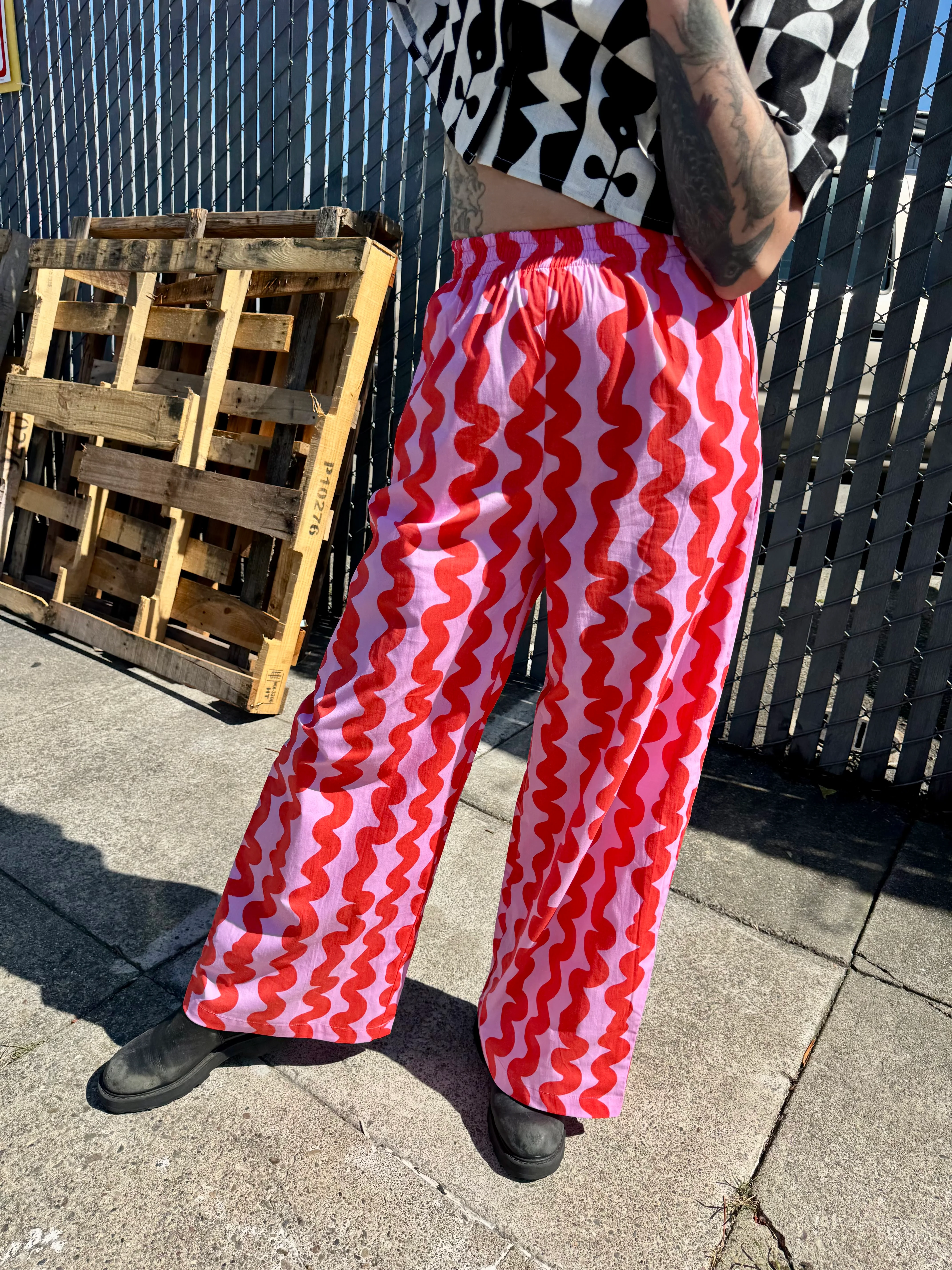 Easy Pant Pink Squiggle - Image 2