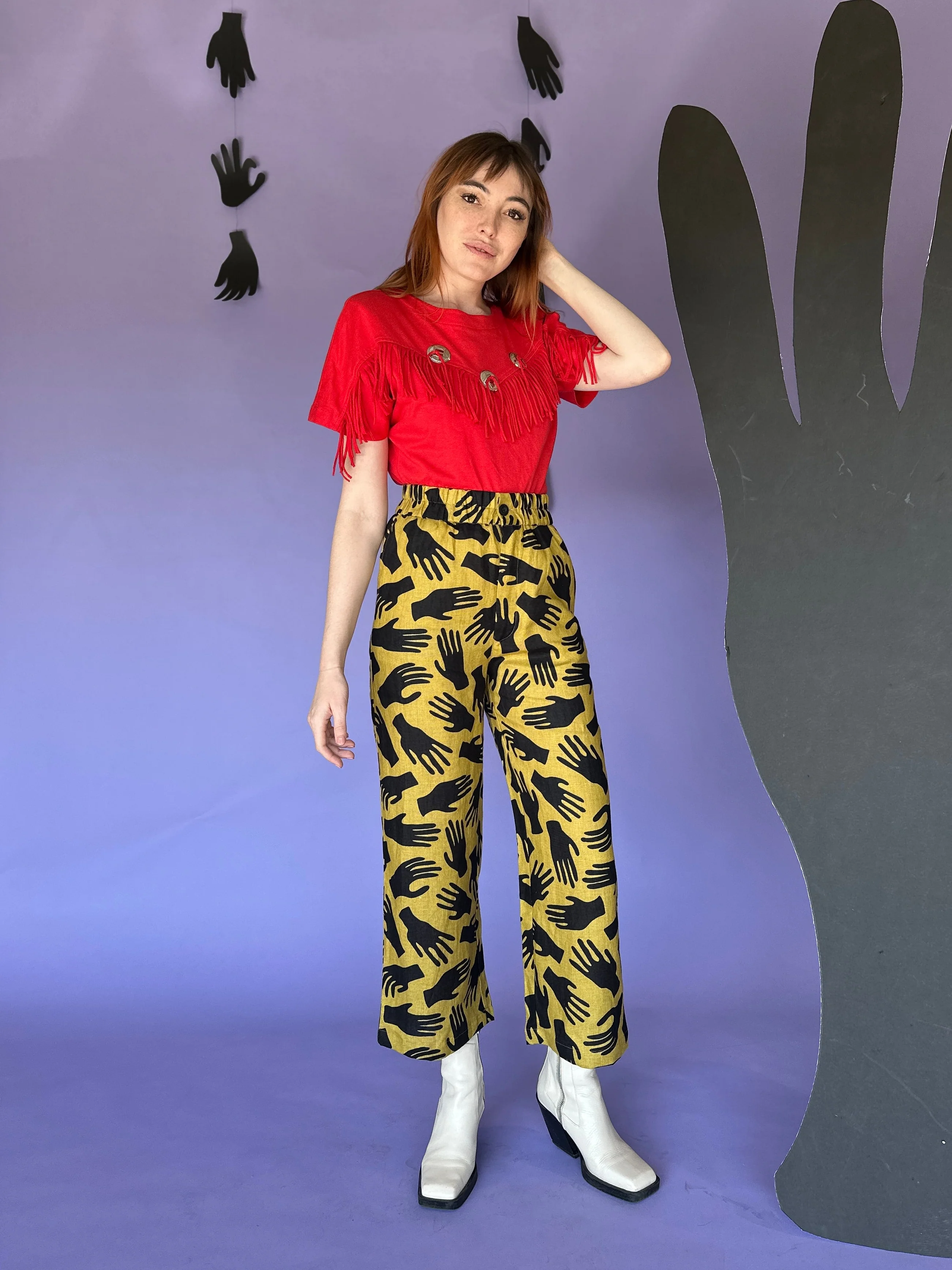Linen Catalina Pant Hands - Image 2