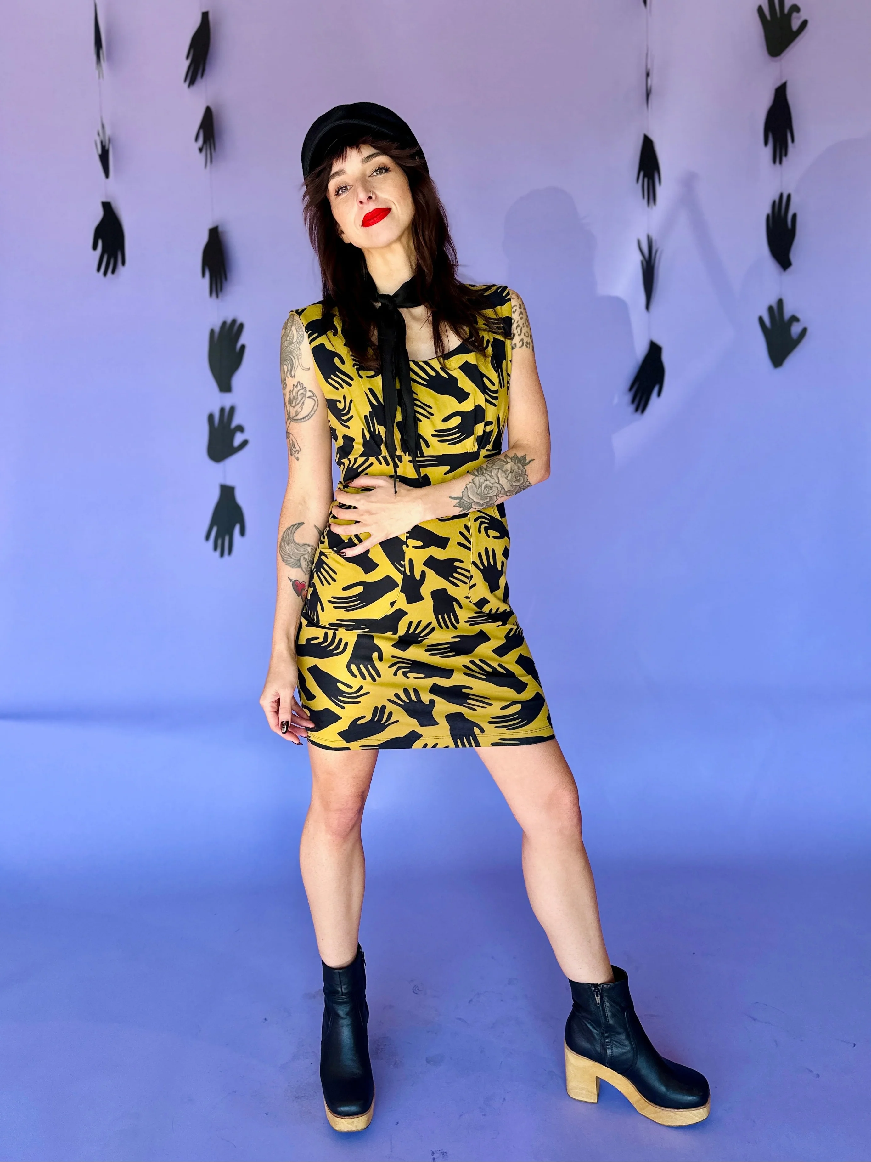 Penelope Hands - Image 3