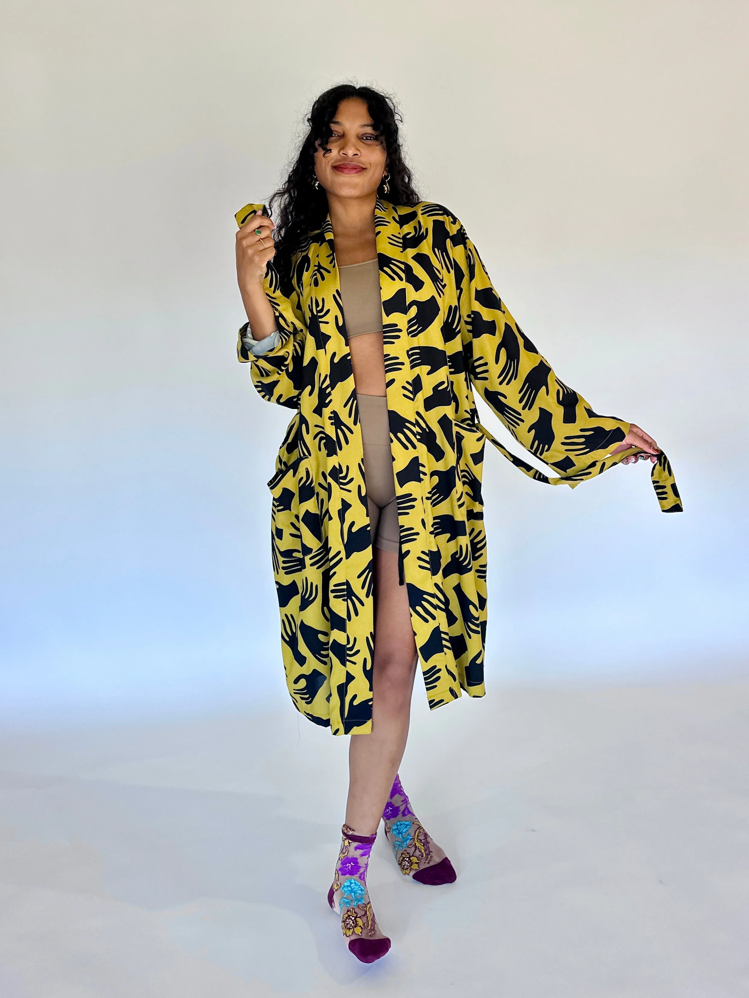 Robe Hands - Image 3