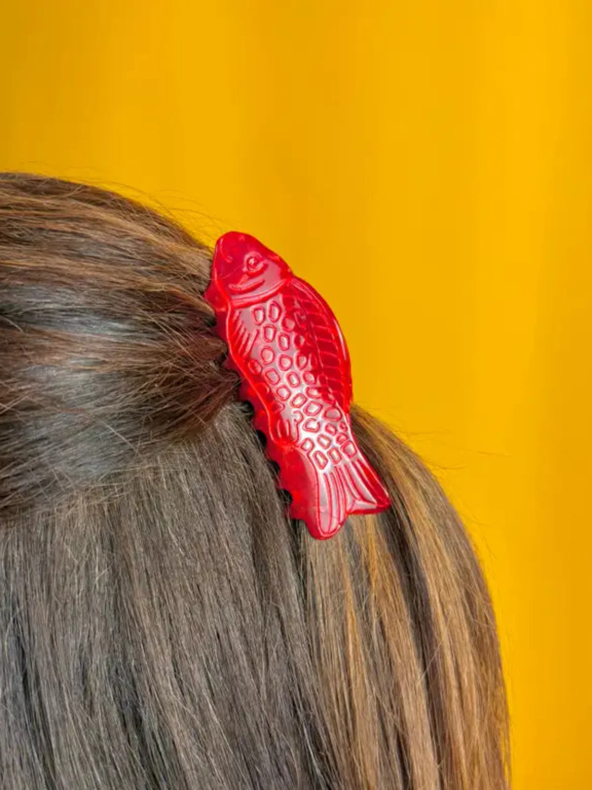 Sweetish Fish Hair Claw - Image 2