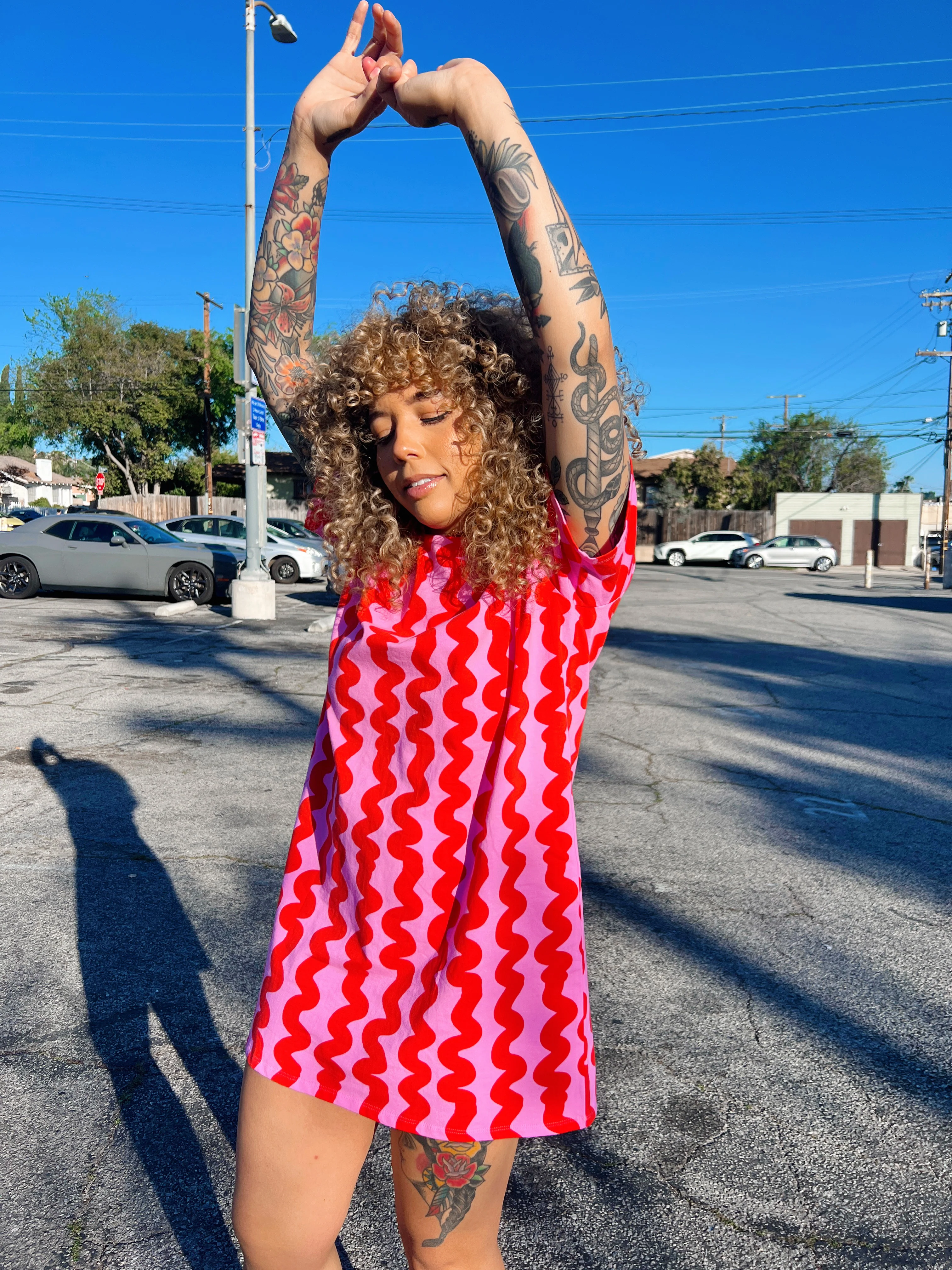 Tee Dress Pink Squiggle - Image 2