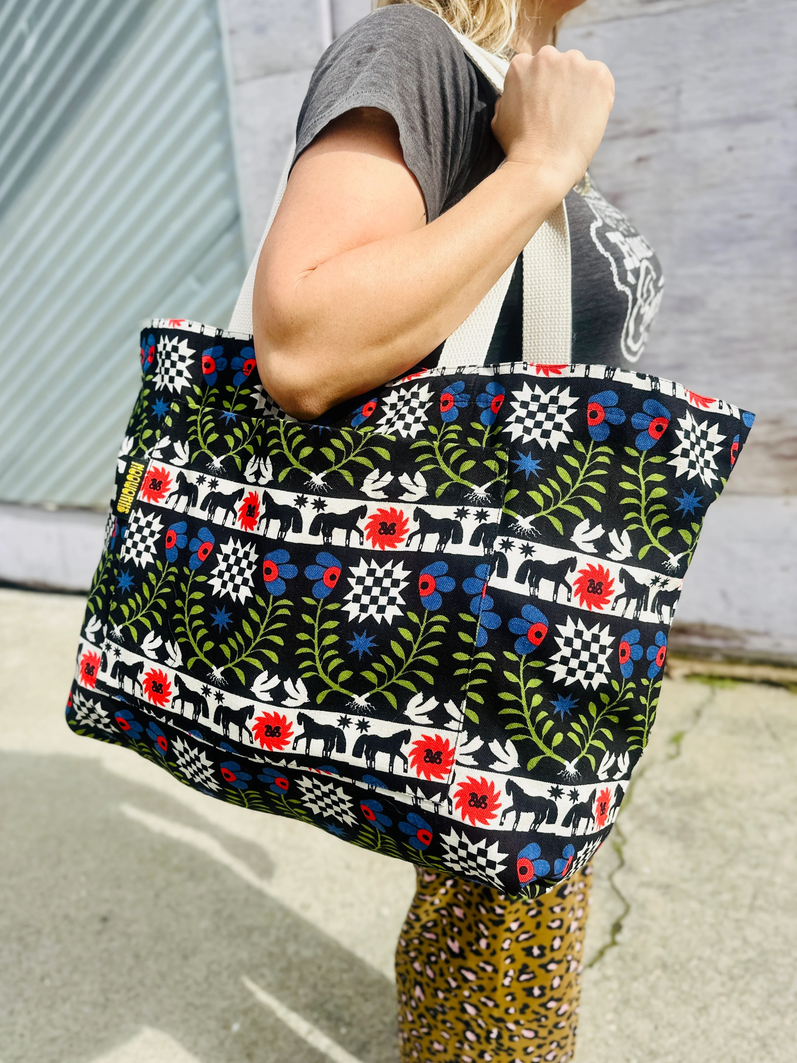 Mega Tote The Guardians - Image 2
