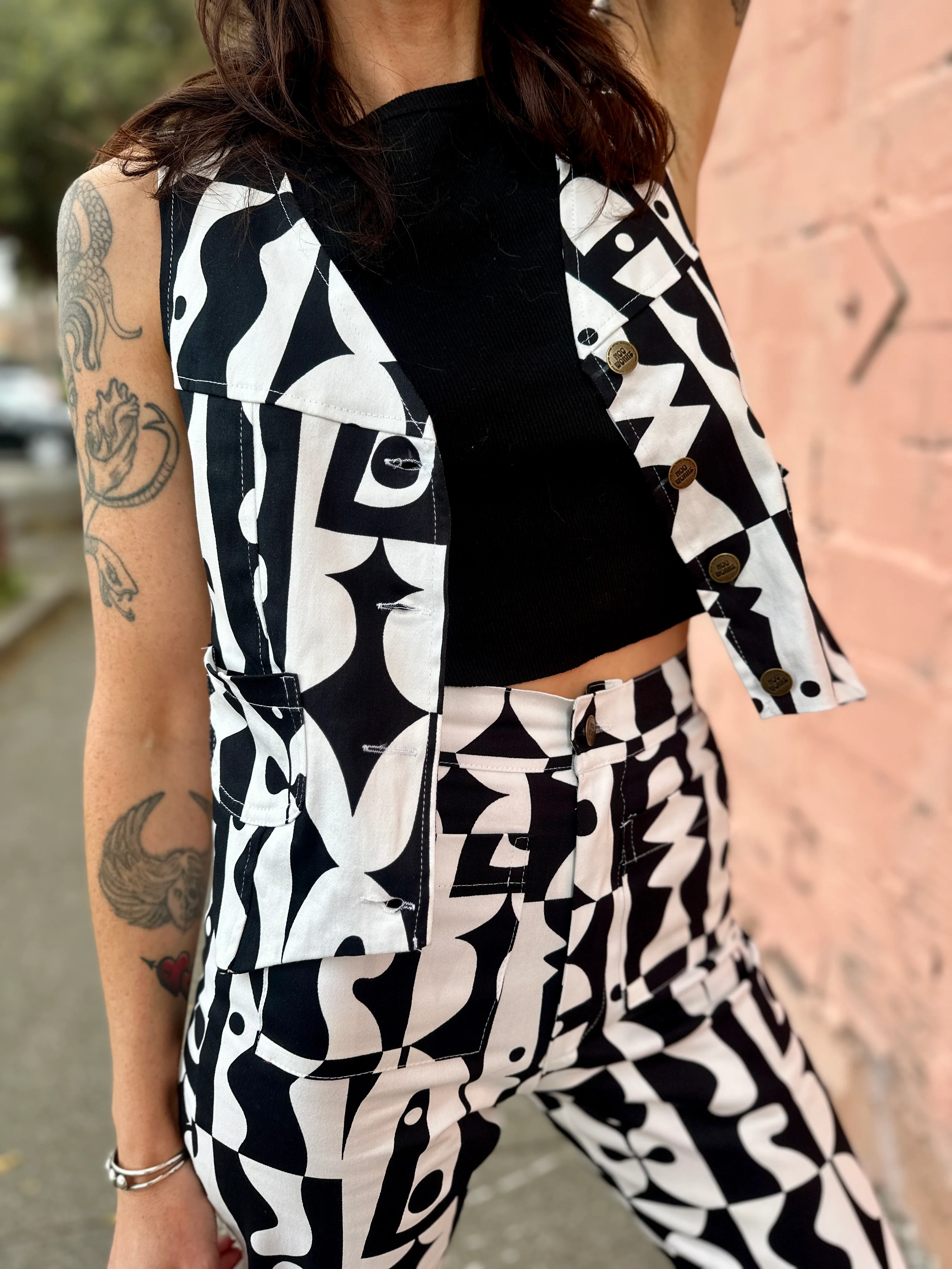 Western Vest Illusions - Image 6