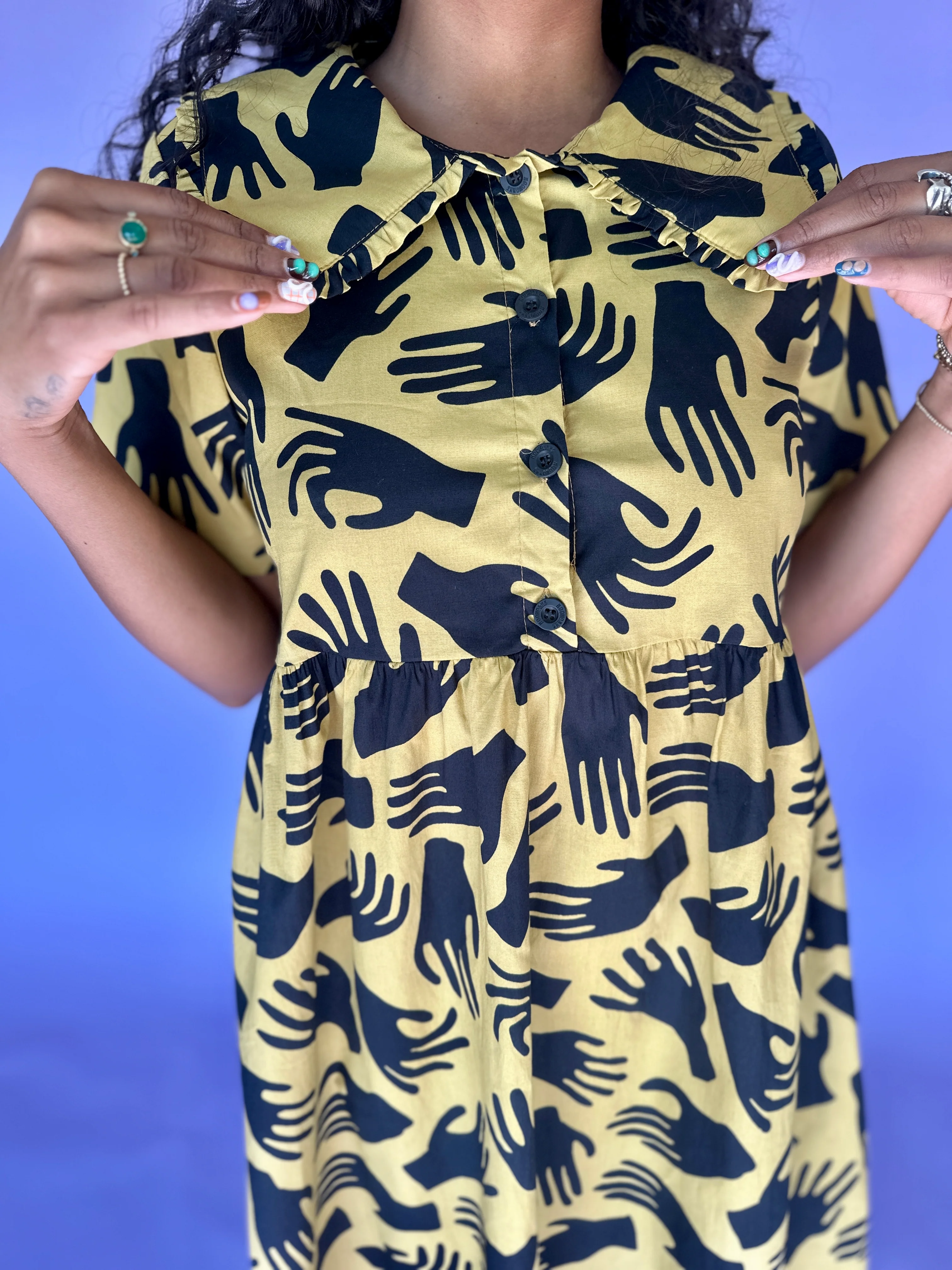 Zoey Hands - Image 2